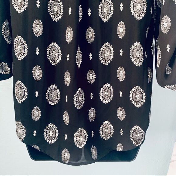 Pink Republic Floral Print Blouse. Size XS - Picture 10 of 14